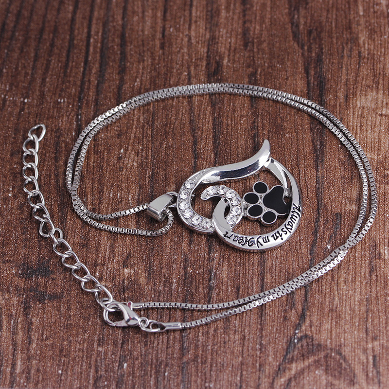 Fashion new love-shaped dog paw diamond lettering necklace