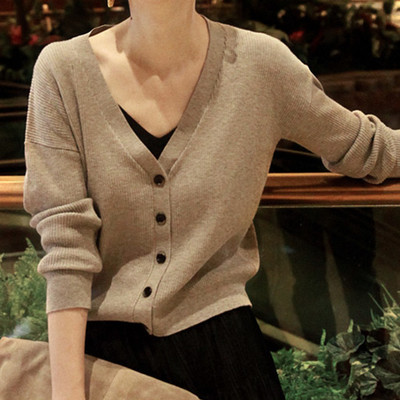 Europe station new pattern wool Cardigan sweater wool have cash less than that is registered in the accounts Off the shoulder Cardigan Sweater Little coat