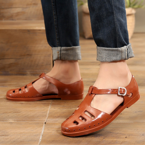Fashion Casual Retro Outdoor Sandals Vintage Rubber Pig Cage Shoes Men's Toe Boxed Hole Hole Sandals Beach Summer