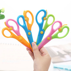 Plastic craft scissors wholesale for kindergarteners, primary school students, children's paper cutting, non-toxic rounded tips for babies and kids