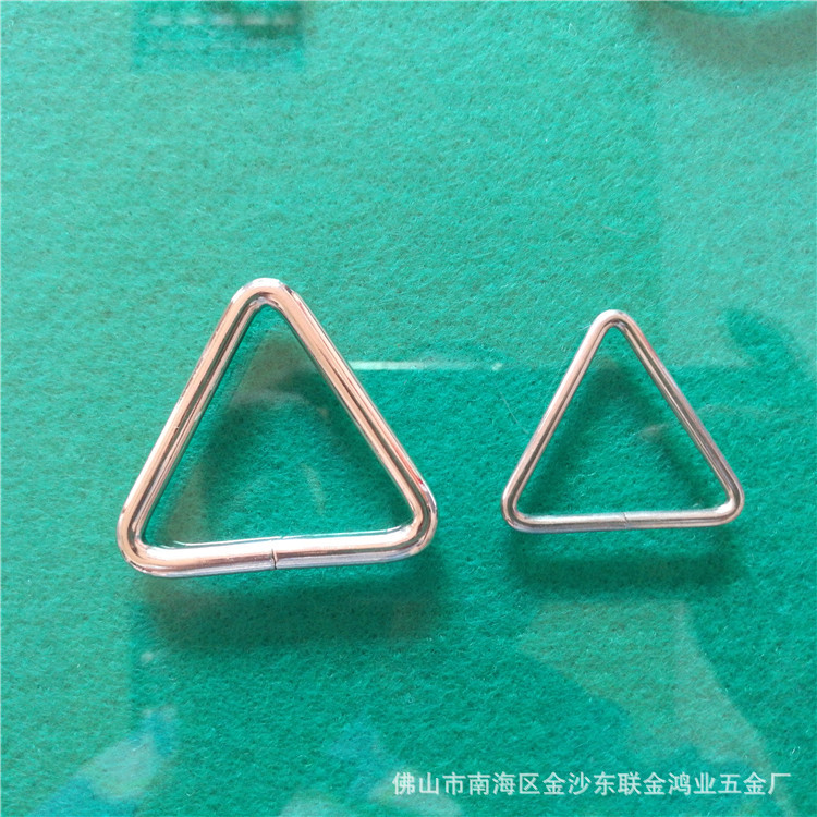 supply Clematis Triangle Button Various thread buckles 5*50MM