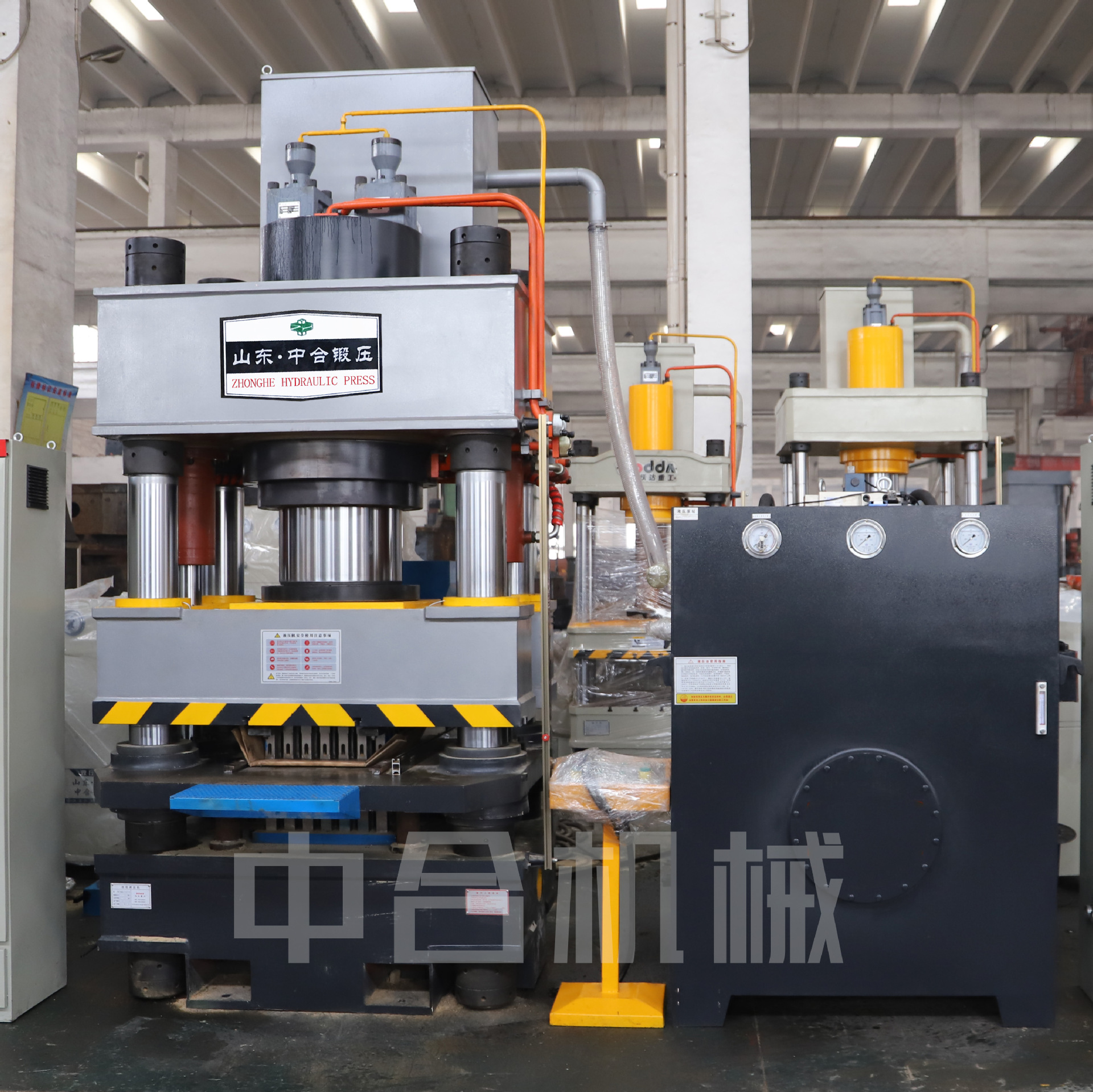 中合机械2019年新款供直销 粉末成型液压机 500吨双色鱼饵压块机
