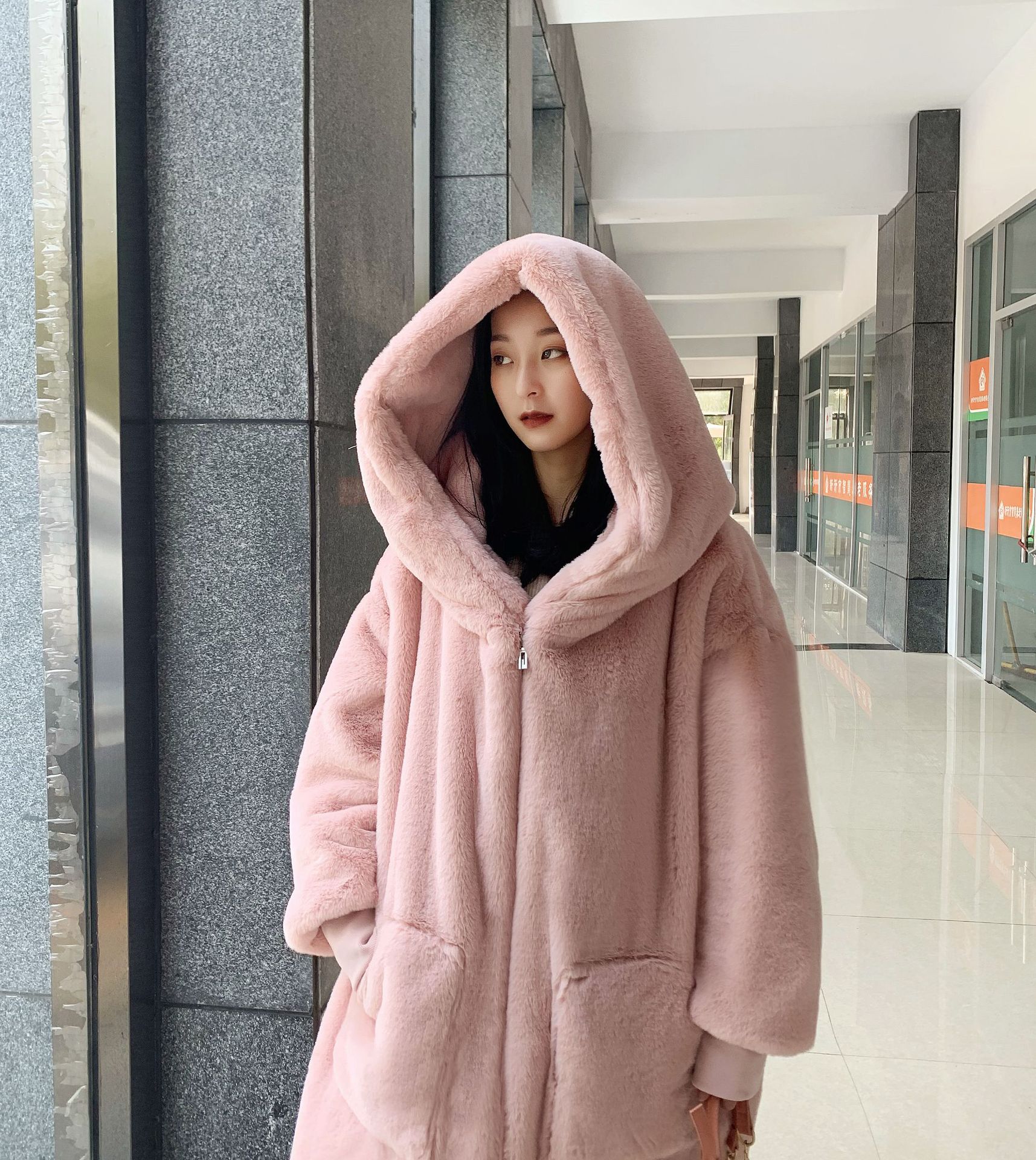 Women's clothing autumn and winter new Gigi same style rex rabbit fur thick long hooded fur coat fur coat for women_voghion.com