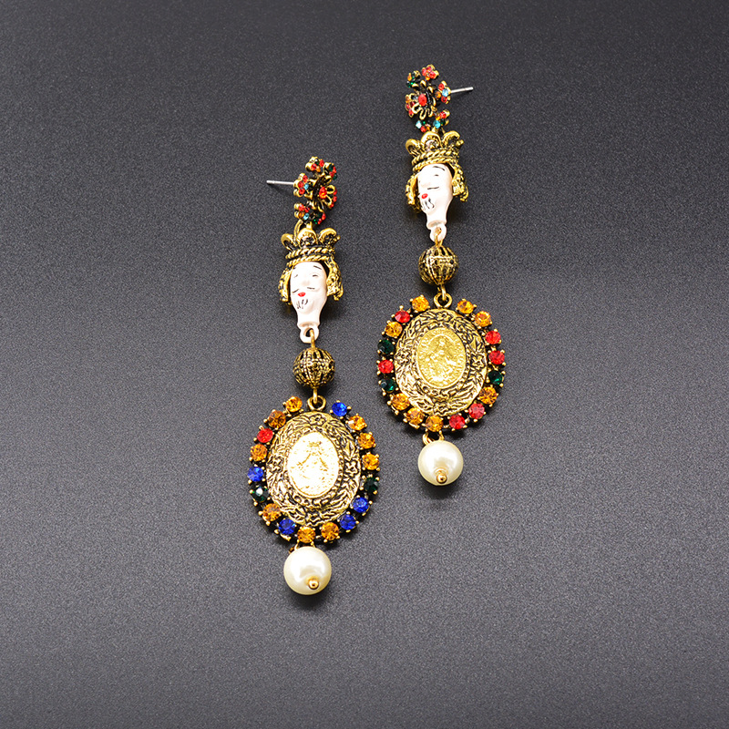 New Baroque Wind Doll Long Retro Fashion Head Earrings display picture 5