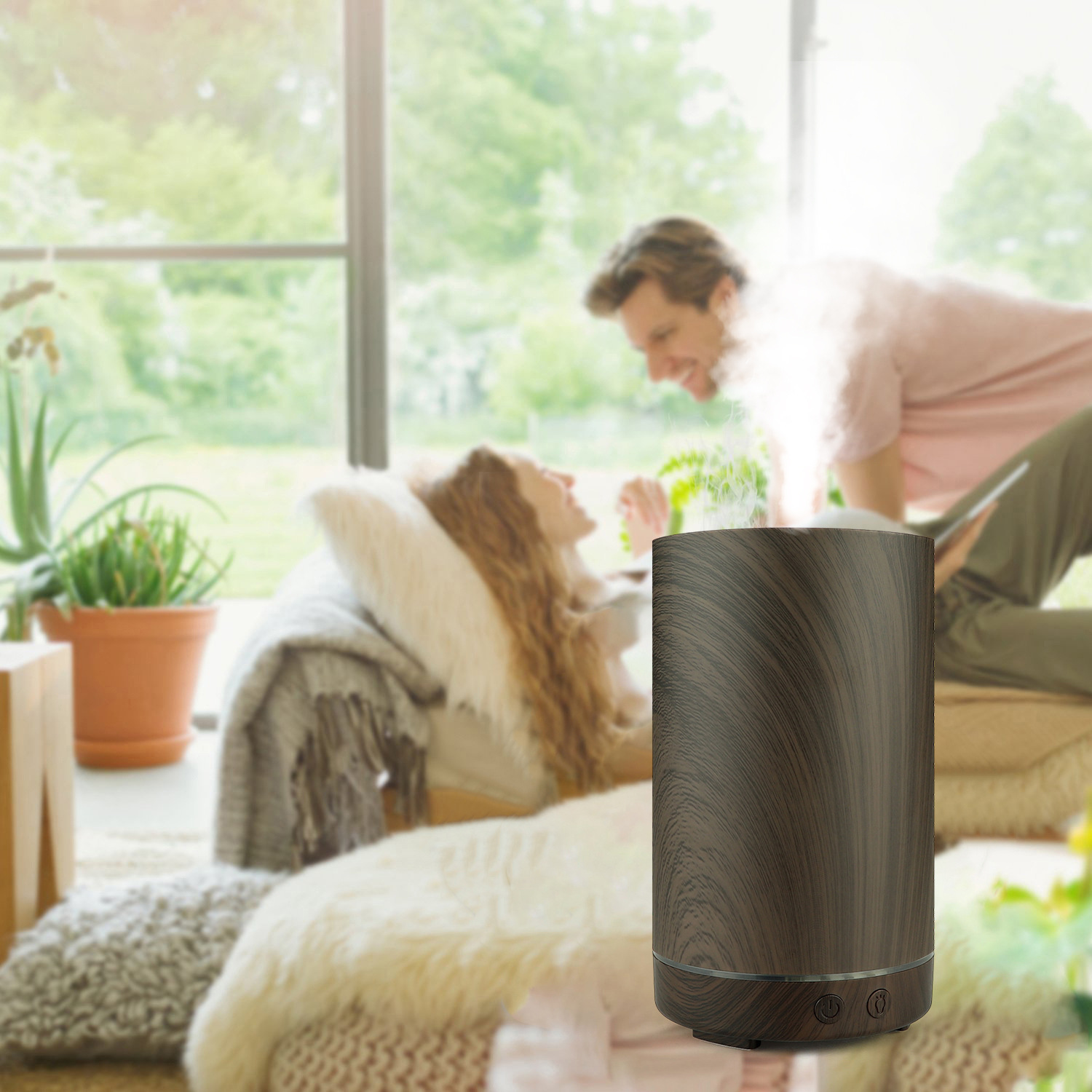 深色木纹圆柱加湿器