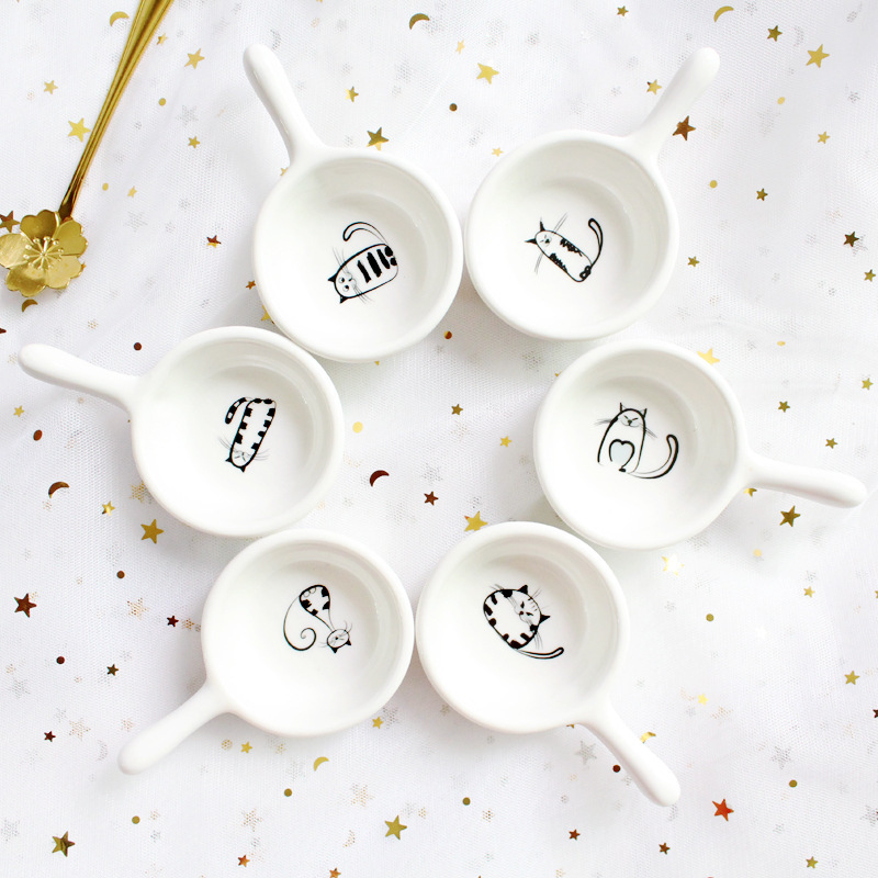 Japanese Style Cartoon Cat Ceramic Small Dish with Handle Dish Sauce Dish Vinegar Dish Creative Mini Dish Sauce Dish