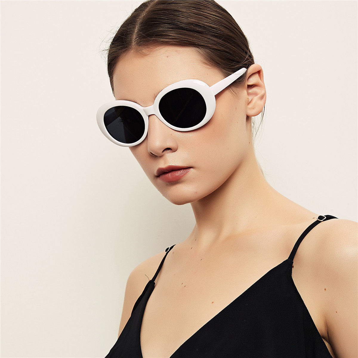 Korean Retro Round Popular Sunglasses Wholesale display picture 10