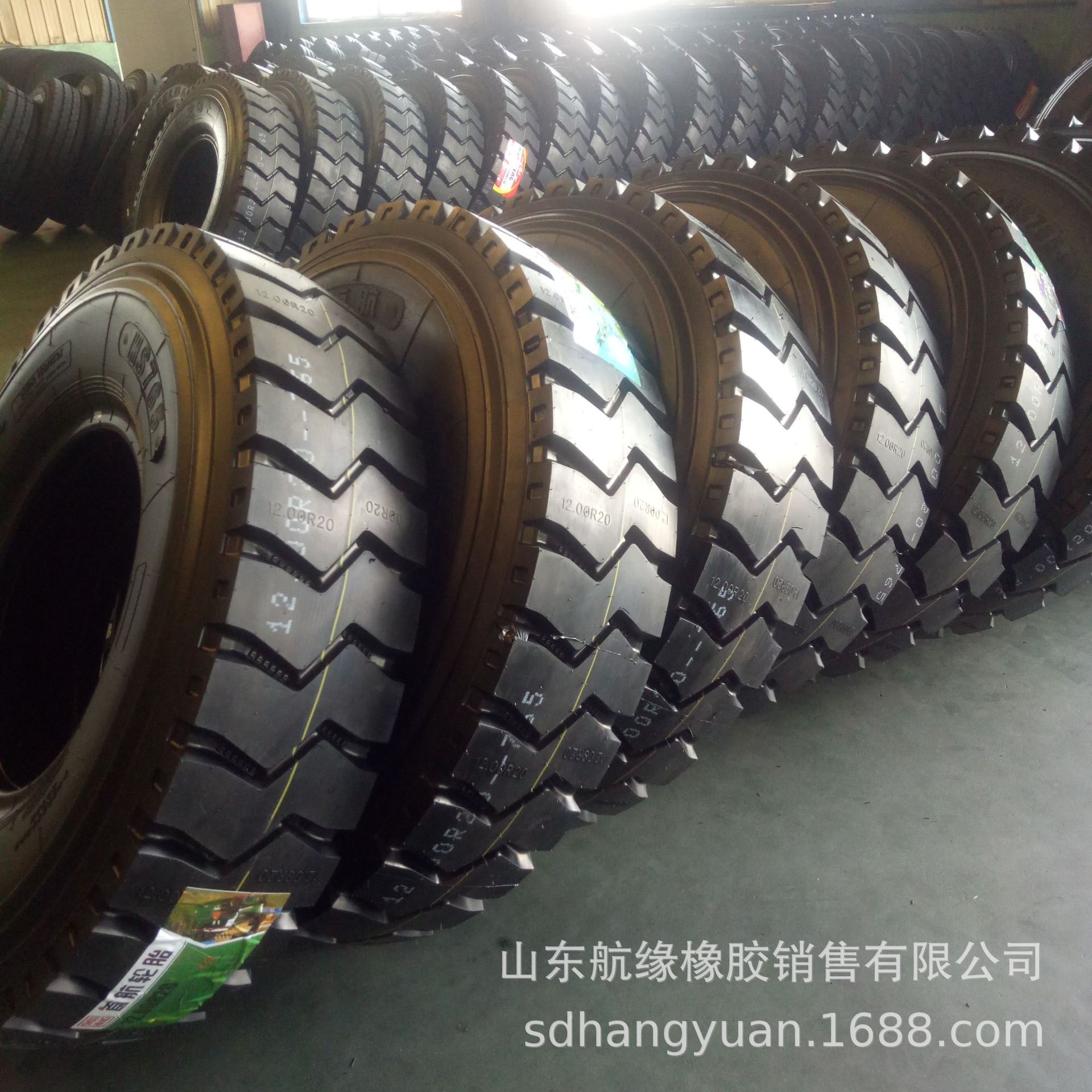 翻斗车货车钢丝轮胎 1100R20SH905矿山花纹 重载耐磨1100-20轮胎