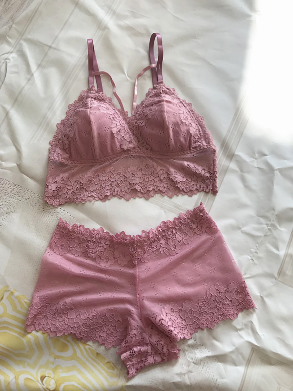 Wireless Bra and Panty Set Image 1