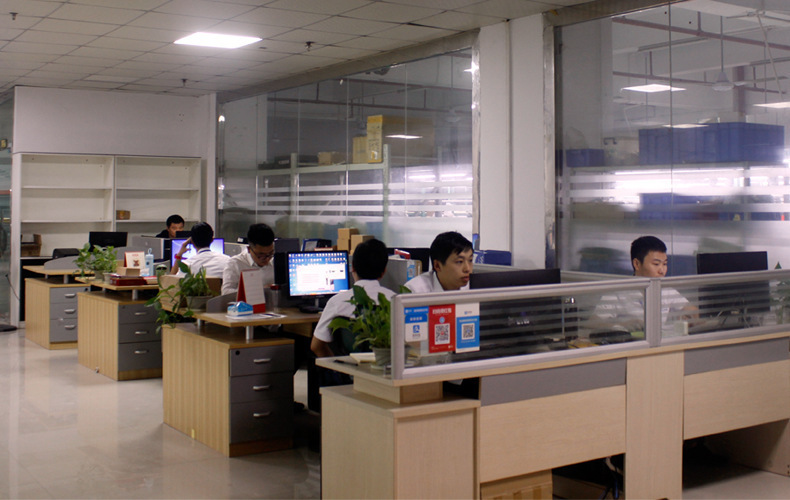 10945972483_796152086