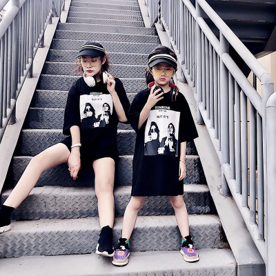 ins超火抖音同款親子T恤潮酷帥氣新款寬松女童上衣洋氣韓版裙T