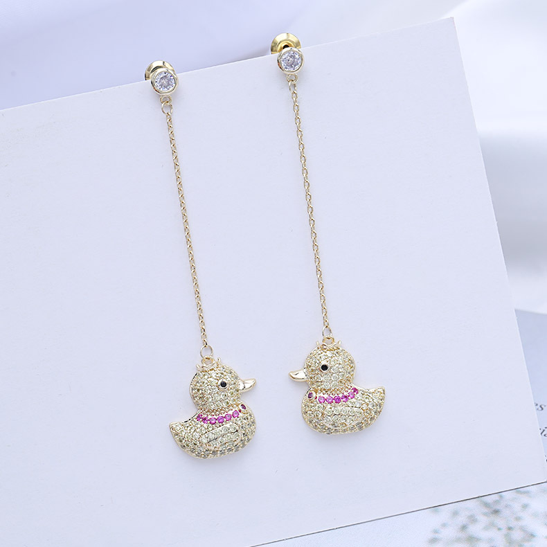 925 Argent Aiguille Petit Jaune Canard Mignon Longue Boucles D'oreilles Femme Coréenne Simple Creative Tendances Mignon De Bande Dessinée Boucles D'oreilles display picture 7