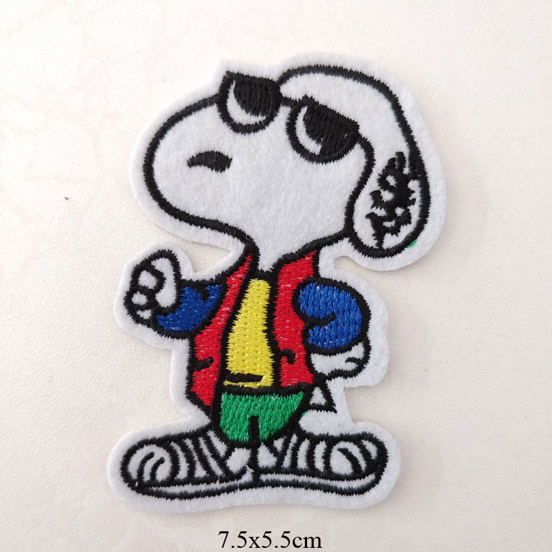 スヌーピー布ステッカー刺繍パッチバッジ子供服アクセサリー穴付きステッカー日本tシャツバッグ装飾diy