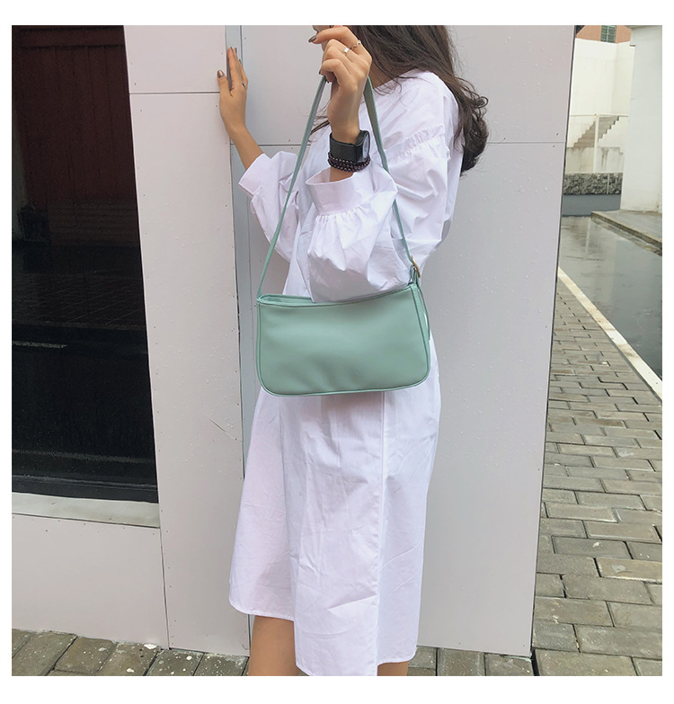 Korean Soft Leather Baguette Armpit Bag display picture 4