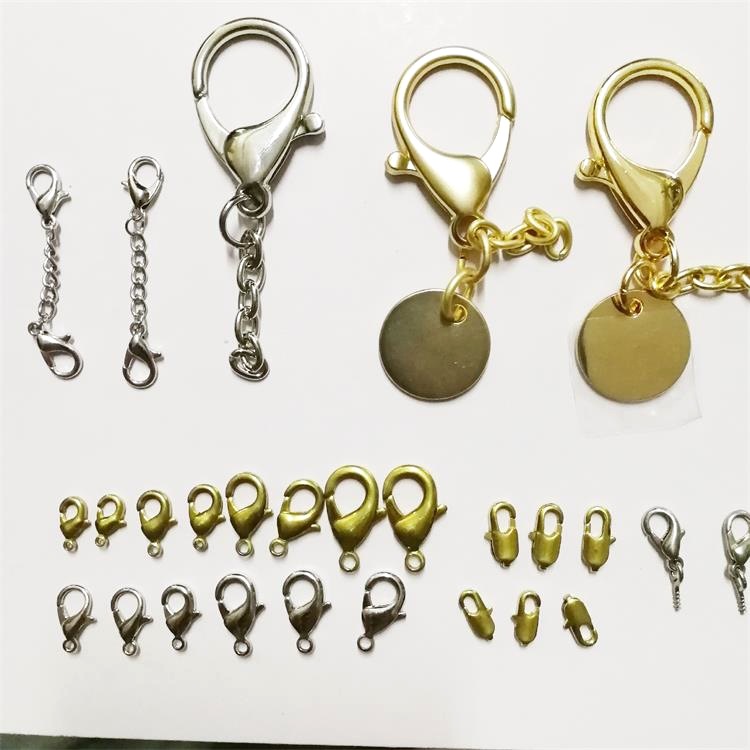 重庆永贵交通设备获得B型车贯通道搭扣结构专利结构简略便于连挂宽和编