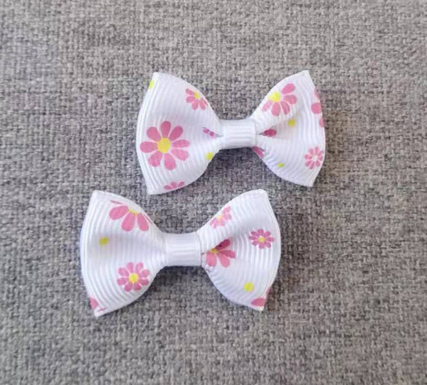 Children's decorations with bow