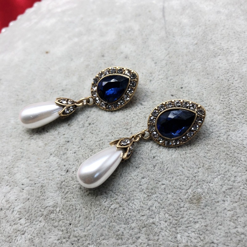 Blue Gemstone Ear Studs Vintage Ear Studs Baroque Water Drop Pearl Stud Earrings display picture 3