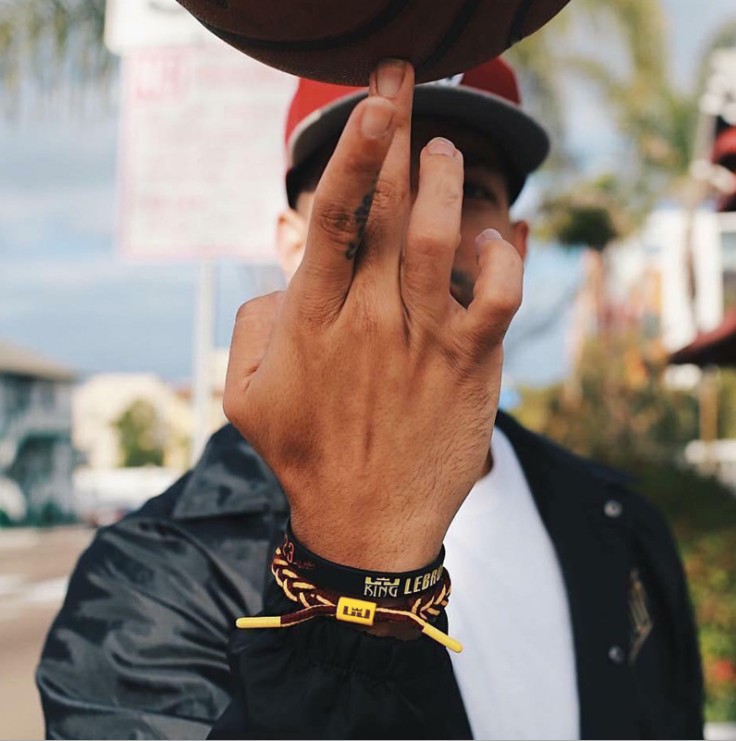 詹姆斯 湖人队1A.JPG