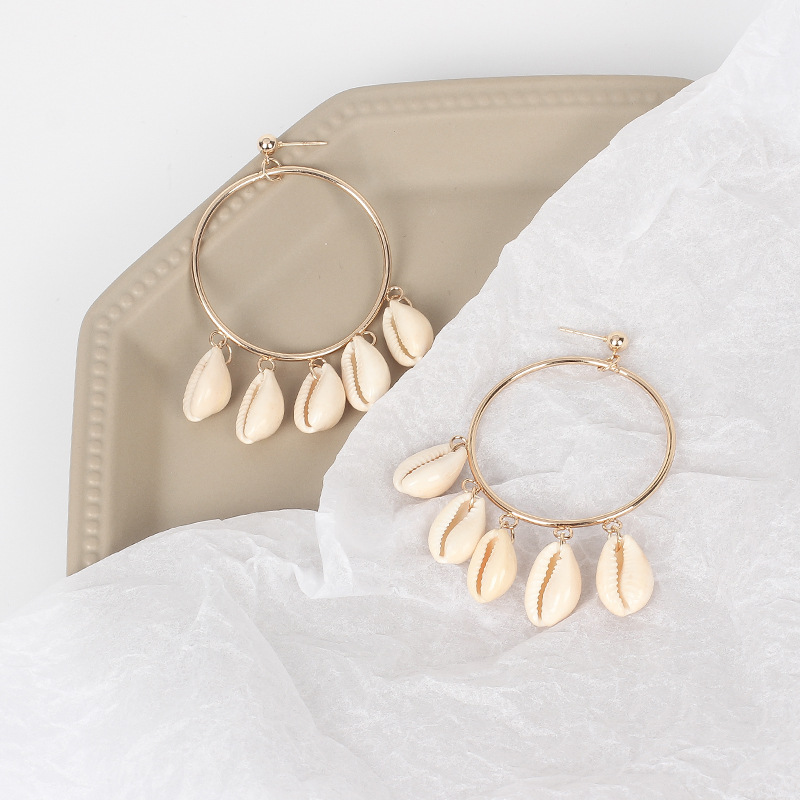20g Weight Earrings Classification Shell Material Women'S Gender Fashion Style Gold Color Summer New Natural Shell Exaggerated Geometric Big Circle Earrings 8