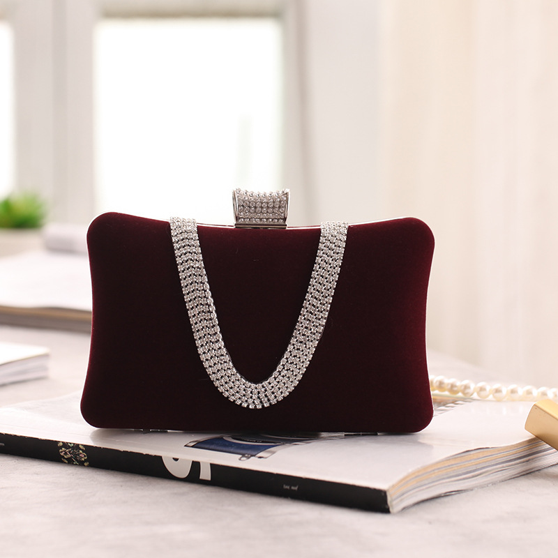 Fashionable Women's Bags With Diamond Fingers Evening Banquet Bags U-flannel Bags display picture 16