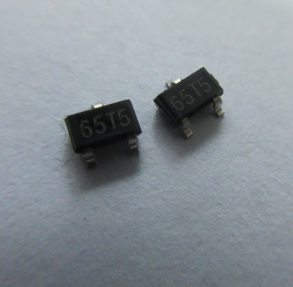 XC6206P252MR 2.5V 丝印65T5 SOT23-3 正电压稳压器