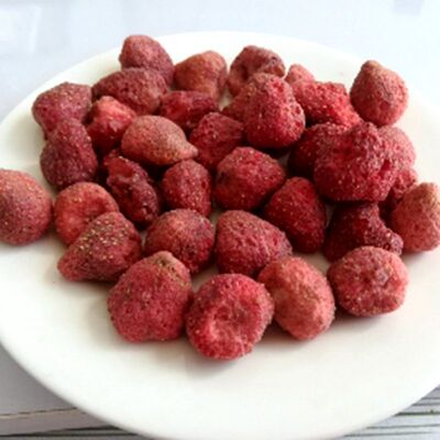 冻干草莓脆整粒牛轧糖雪花酥烘焙原料1kg草莓干