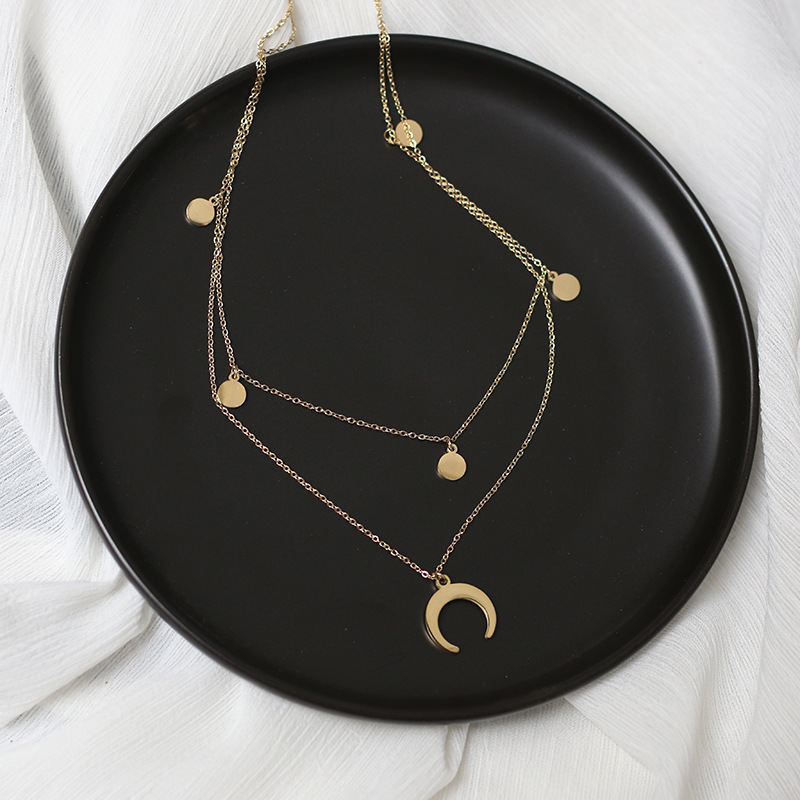 Fashion Star Round Disc Inverted Crescent Moon Necklace Clavicle Chain Titanium Steel Plated 14k Gold display picture 1