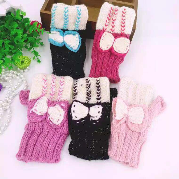 knitted keep warm gloves with bow