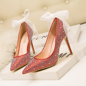 Slim-heeled shallow-mouth pointed Sexy waterdrill color drill shoes