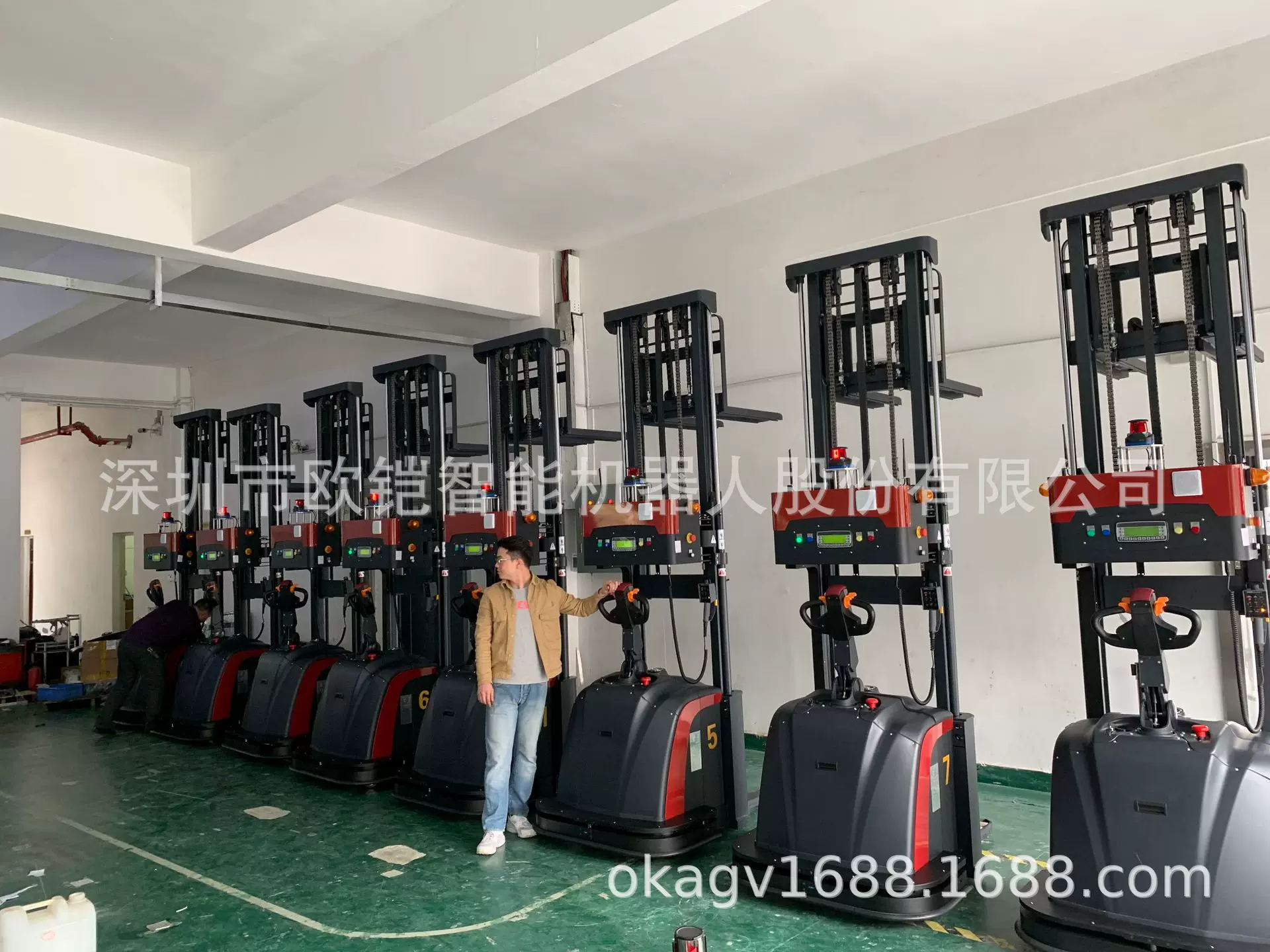 欧铠激光传感器 5MM高精度AGV小车 AGV搬运机器人 深圳智