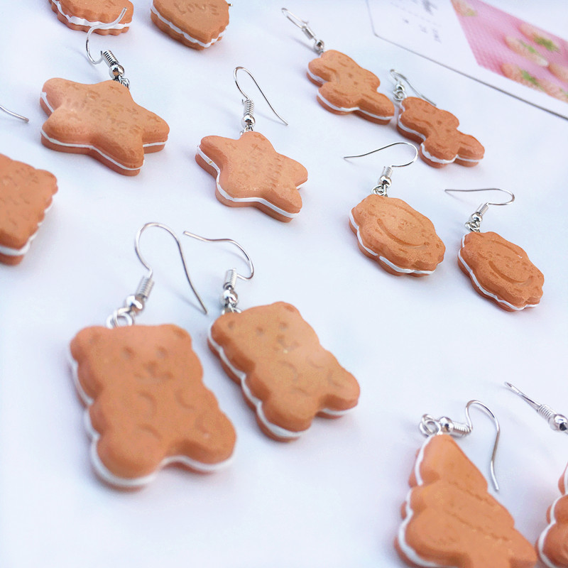 Cream Sandwich Biscuits Creative Bear Gingerbread Man Earrings display picture 3