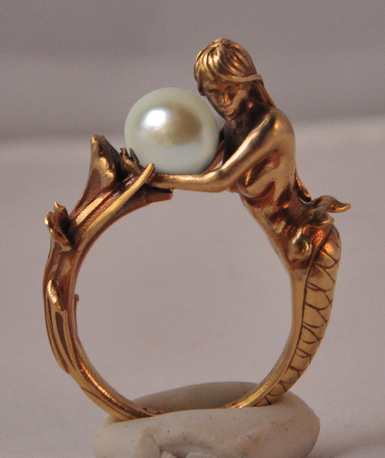 Mermaid White Pearl Ring 3
