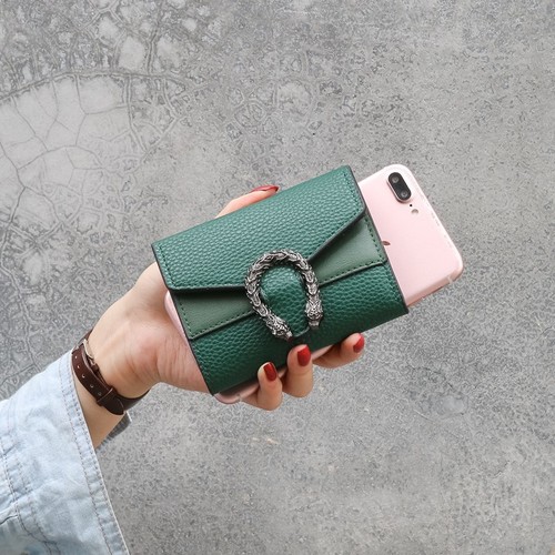2019 New Pure Small Wallet Women's Short Korean Version Retro Versatile Folding Coin Wallet Wallet Cross-Border Foreign Trade Wholesale