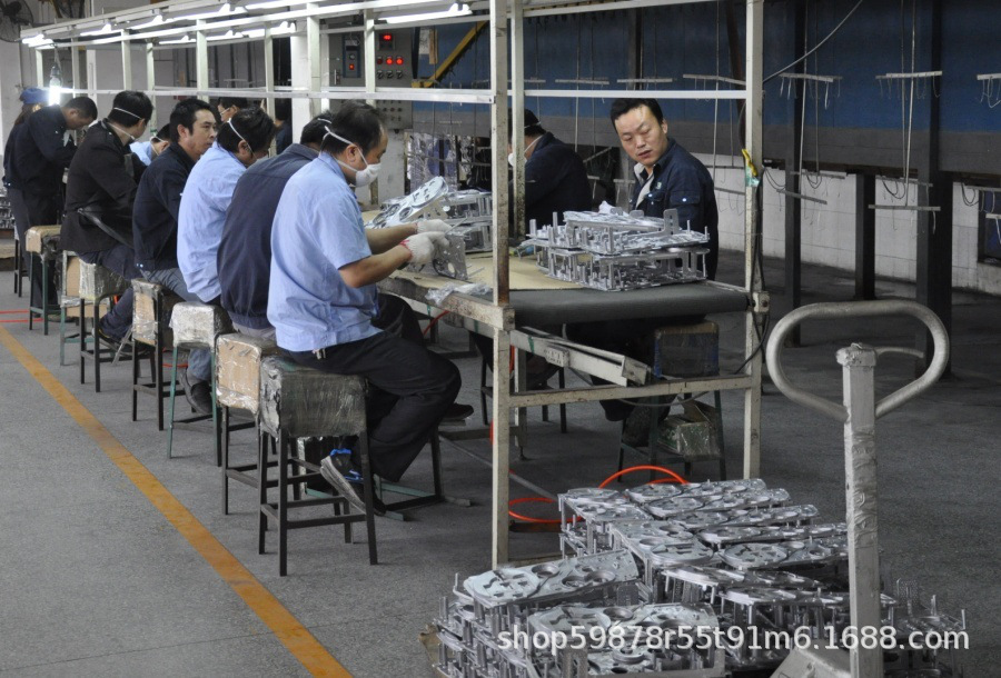 铝合金表面处理喷砂抛丸喷油喷粉.png