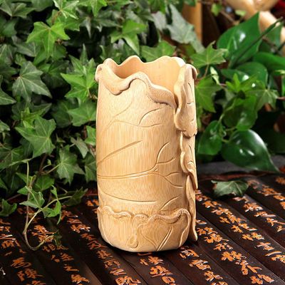 优质供应时尚高档原竹浮雕荷叶笔筒 巧妙做工精致竹制笔筒7.5*12|ru