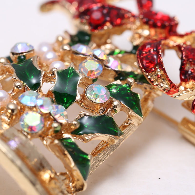 30g Weight Brooches Classification Daily Occasion Alloy Material Christmas Festival Human Pattern Women'S Gender Water Drop Design Fashion Style Fashion Pin Human Alloy Water Drop Women'S Brooches 18