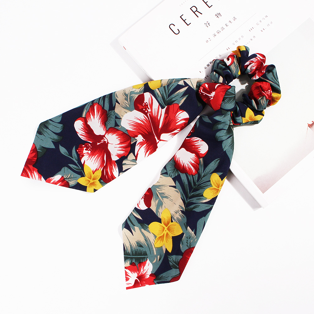 New Fashion Banana Leaf Ribbon Print Scarf Square Scarf Cheap Hair Circle Wholesale display picture 5