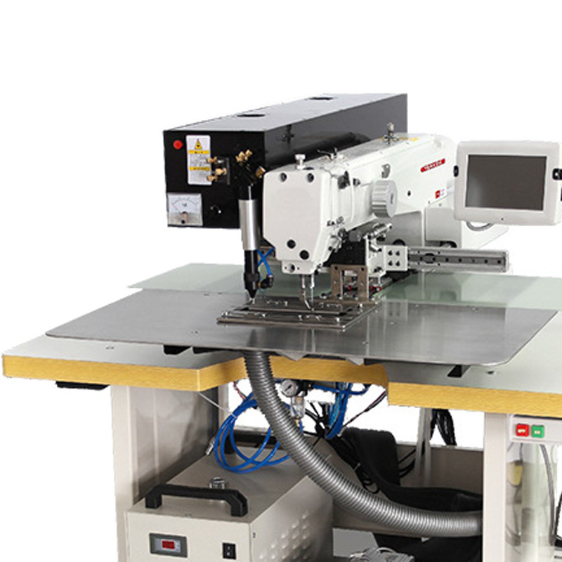 Venta caliente de la fábrica 3020 máquina de coser láser máquina de coser industrial automática gran gama patrón prototipo máquina gruesa