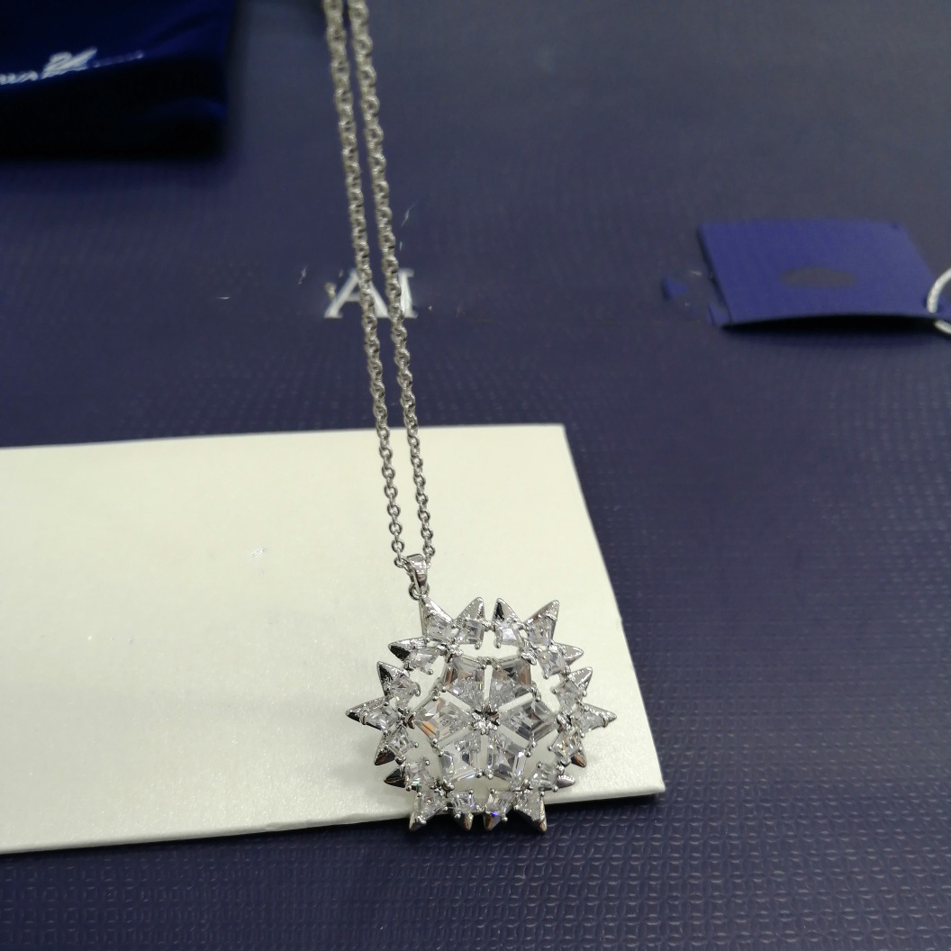 11902924331_163902907