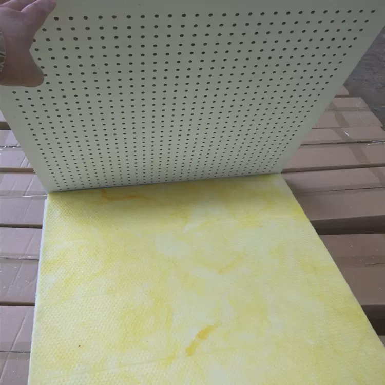 河北厂家直销600*600石膏复合玻璃棉吸音保温隔热保质保量
