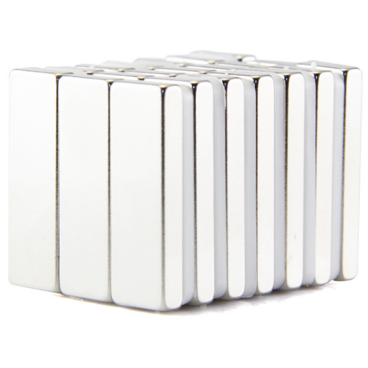 钕铁硼玩具强磁 超强力N52磁铁 医用吸铁石 五金吸铁石磁铁片