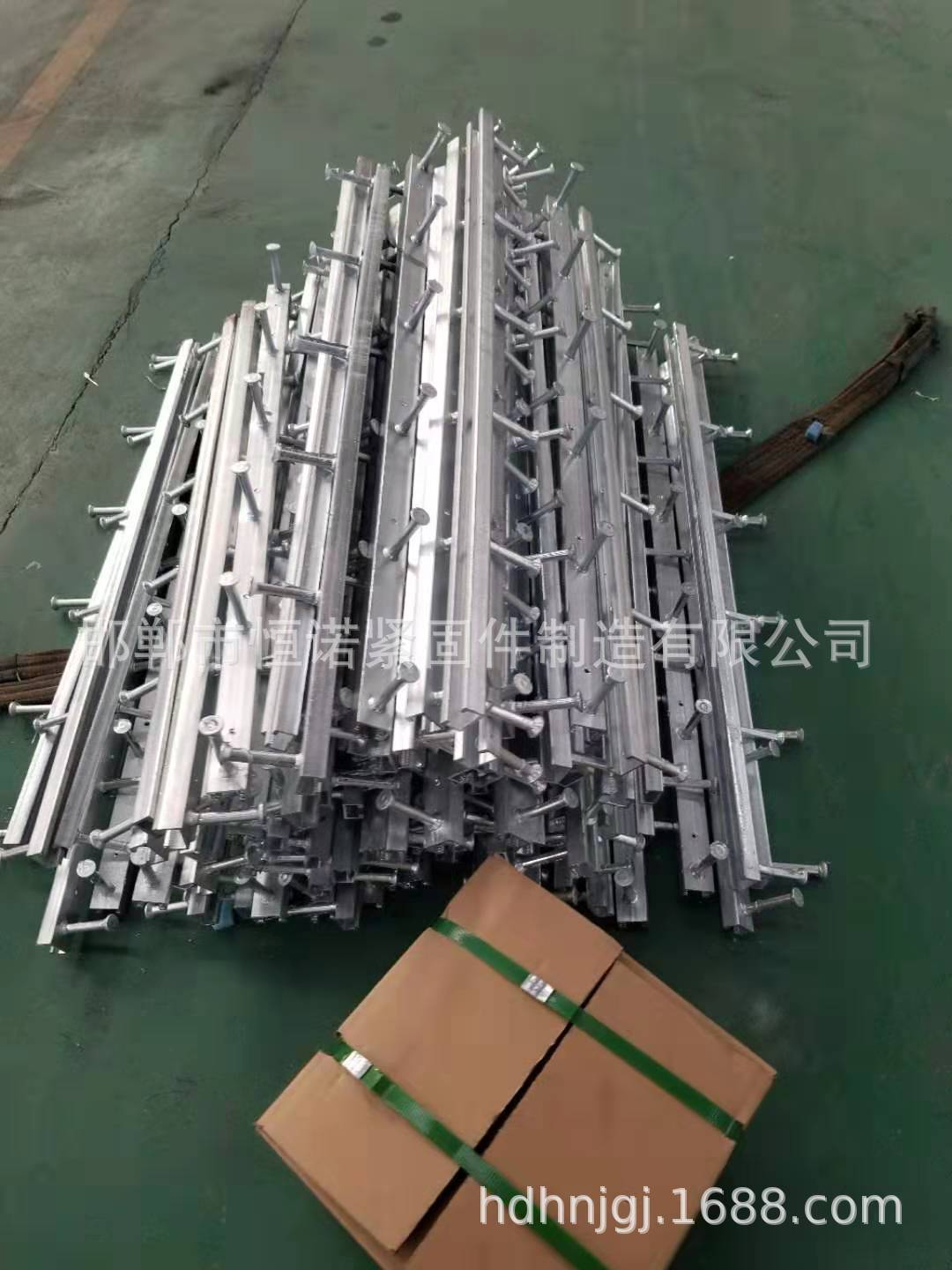 恒诺地铁托臂支架 管廊预埋槽道 38*23哈芬槽厂家制造