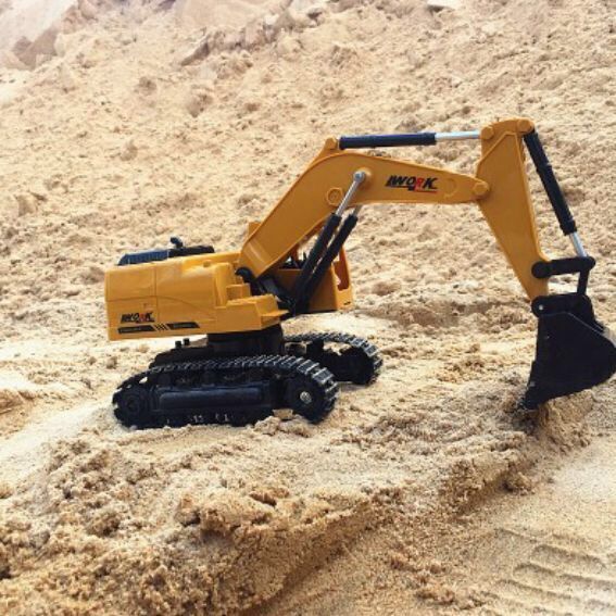 2.4G alloy remote control Excavator 8 passageway Excavation Engineering vehicles Toys boy Toys Large wireless Excavators