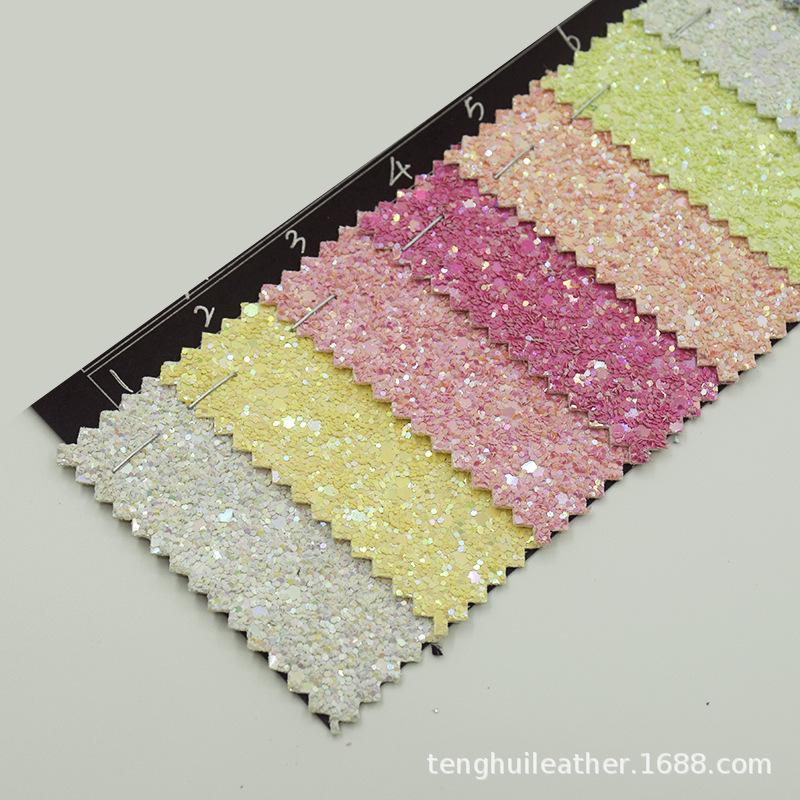 厂家批发纯色格丽特PU皮 金葱粉亮片皮革化妆包服装格利特面料