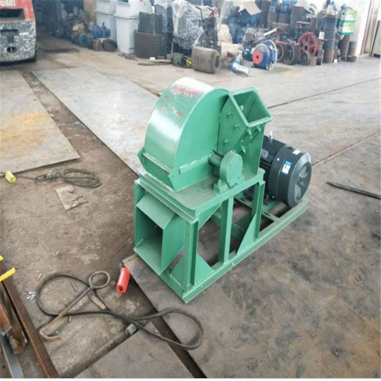 供应多种型号木屑机   新型锯末粉碎机  园林树枝木材粉碎机