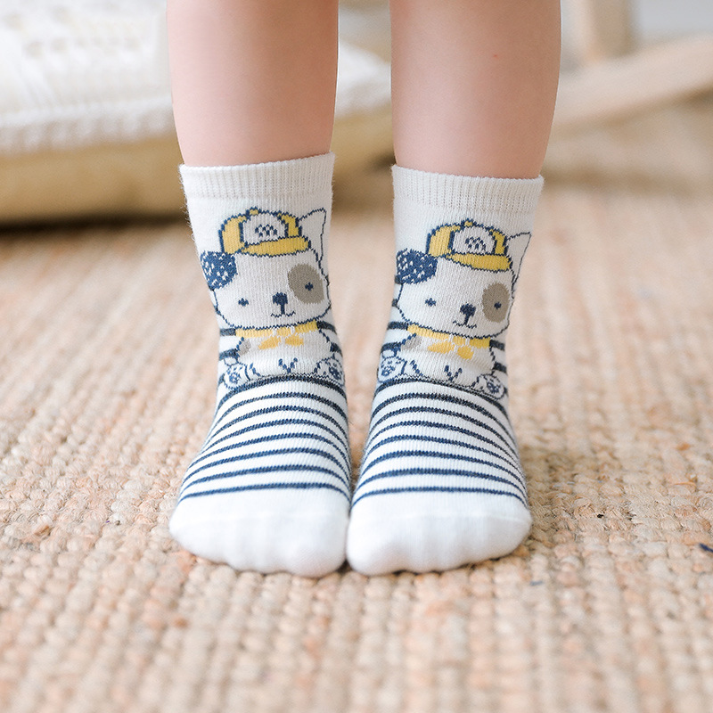 Medium and small Baby Socks men and women Tongwa 2019 new pattern Fashionable Western style Cartoon socks children spring and autumn Medium hose