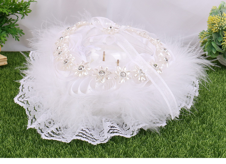 Wedding products, wedding products, wedding products, wedding products, wedding products, direct supply from wedding product manufacturers, new white wedding ring pillows, heart-shaped lace trim rings for brides and grooms, wedding supplies detail image 8