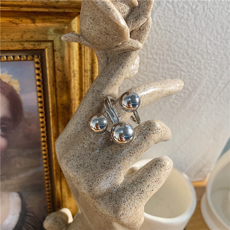 metal spiral ball fashion ring