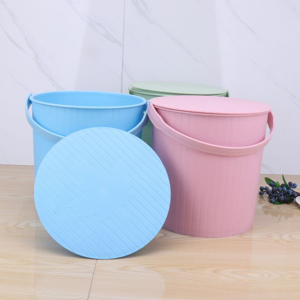 Plastic handheld universal bucket for fishing with seat