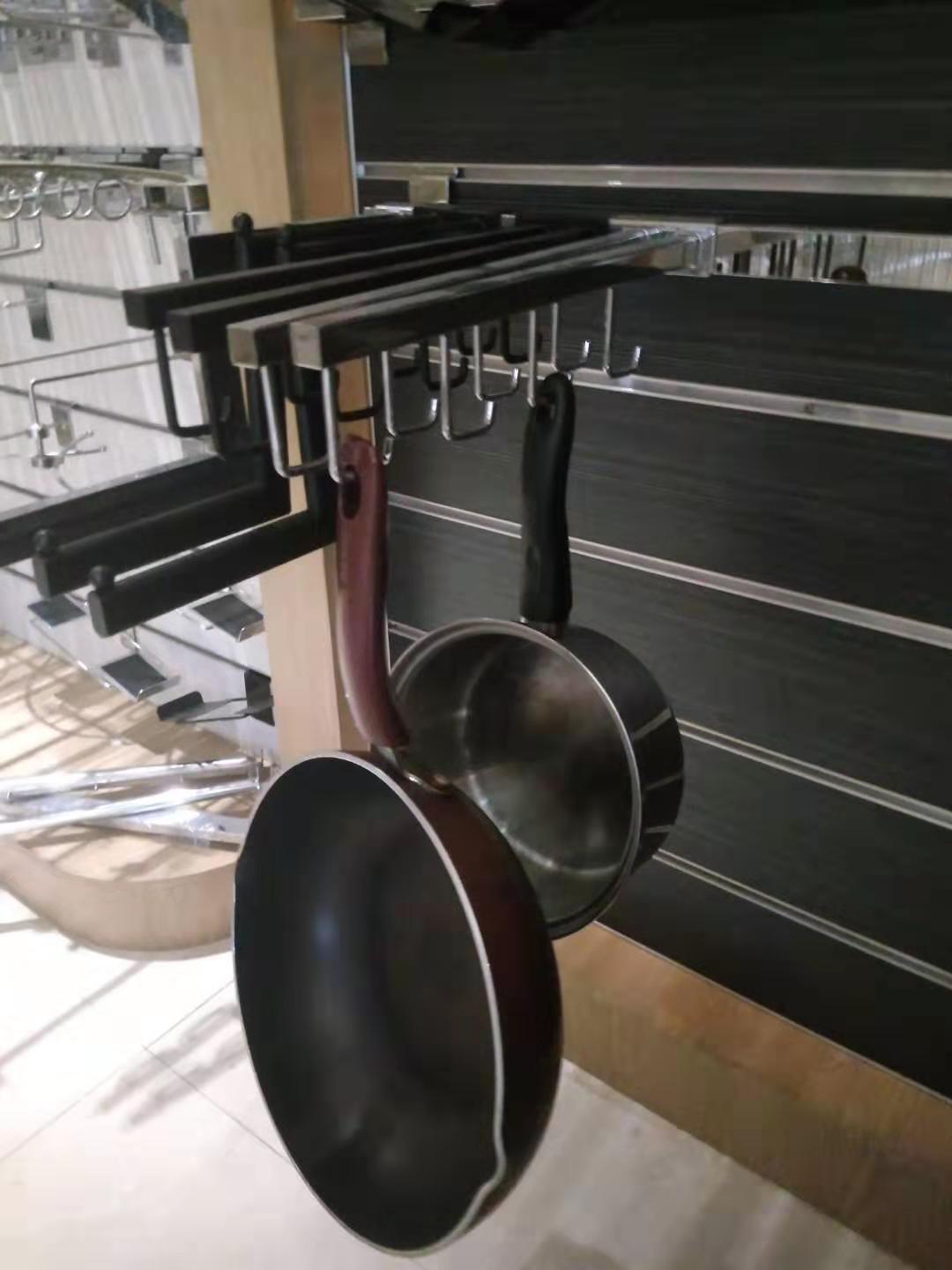 Foshan hardware Tarjeta de suministro directo de fábrica tubo redondo gancho de cabeza ropa J gancho tienda de ropa gancho de metal